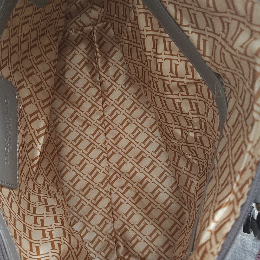 Tignanello Pretty Pockets Grey Leather Shoulder Bag - Picture 7 of 10